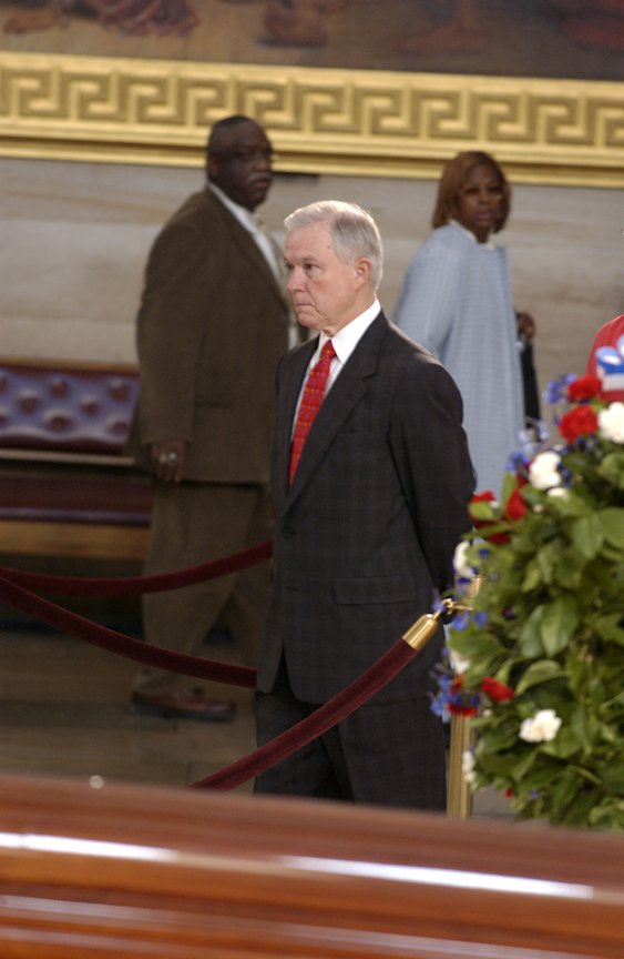 Sen. Sessions pays tribute to Rosa Parks in the U.S. Capitol Rotunda