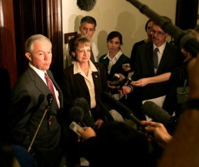 Sen. Sessions meets with Supreme Court nominee Harriet Miers. (10/04/05)