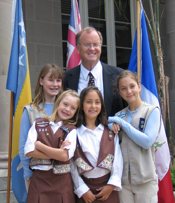 Rep_Farrwgirlscouts