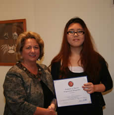 Rachel Park receives her award