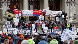 The Michigan Legislature on Tuesday gave final approval to contentious right-to-work legislation, in the face of raucous protests in the capital and stern warnings from Democratic lawmakers.