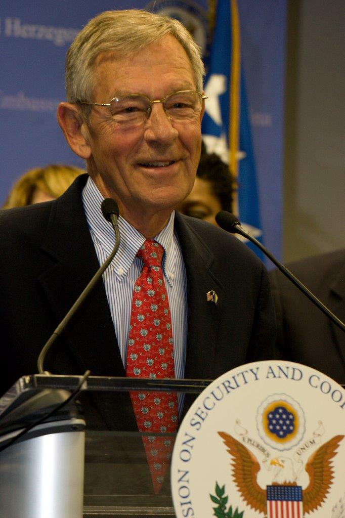 Former Senator and Helsinki Commissioner George Voinovich