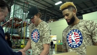 VIDEO: Players Pitch-In with USO Northwest