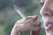 Study reveals how lungs protect against damage from cigarette smoke - ©iStock/bagi1998