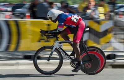 Army Staff Sgt. Zed Pitts cycling in the 2016 Invictus Games.
