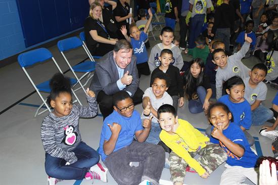 Congressman Lamborn delivers books and smiles to Centennial Elementary School in Colorado Springs. 