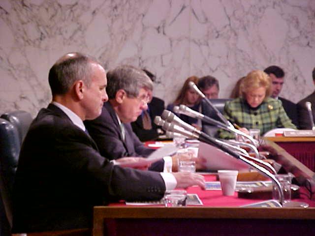 Senator Nelson with Senators Dayton (l.) and Landrieu (r.) at an Armed Services hearing.