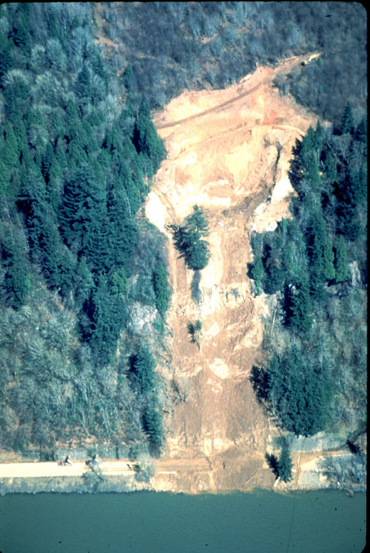 Figure 26.--Landslide, Stella, Washington. 