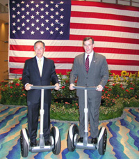Singapore Minister for Transport   Mr. Yeo Cheow Tong and U.S. Ambassador  Frank Lavin