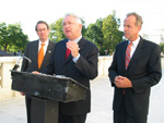 House Agriculture Committee Chairman Bob Goodlatte and House Agriculture Subcommittee Chairman Jerry Moran join Congressman Neugebauer as he discusses his agriculture disaster assistance legislation with reporters.  (October 6, 2004)