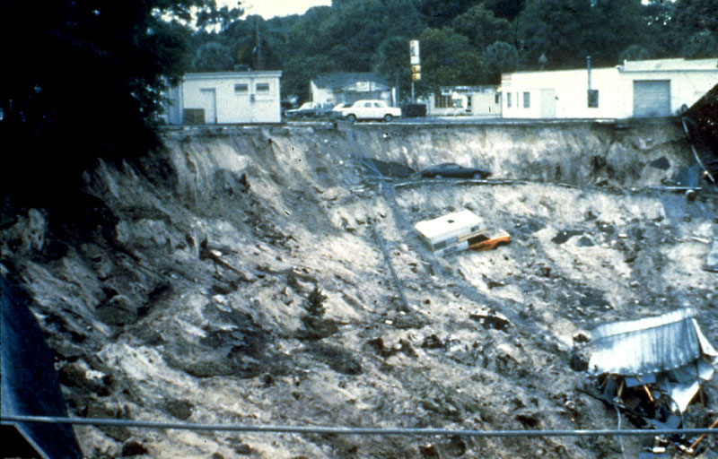 Sinkhole at Winter Park Florida-Sinkholes