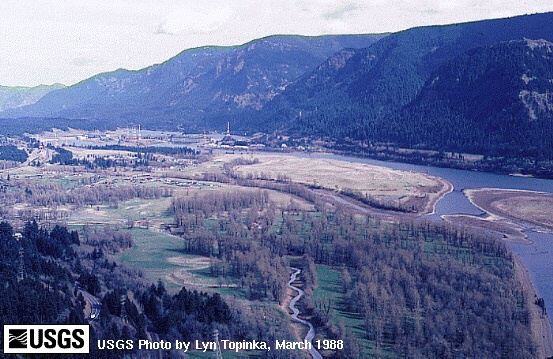 Image, View of the Columbia River from Beacon Rock