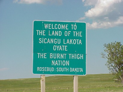 Photograph of sign at entrance to Rosebud Sioux lands.