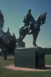 photo of statue at Manassas National Battlefield Park in Virginia