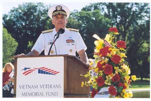 06/04 - Surgeon General Carmona speaks at the 2004 Father's Day Rose Remembrance event to honor those whose names are on the Wall. Dr. Carmona served in the U.S. Army's Special Forces, ultimately becoming a combat-decorated Vietnam veteran. Washington, D.C.; June 2004.