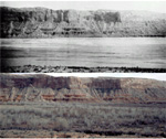 Comparison images of the San Juan River west of bluff, 1925 (top) and 1998 (bottom).