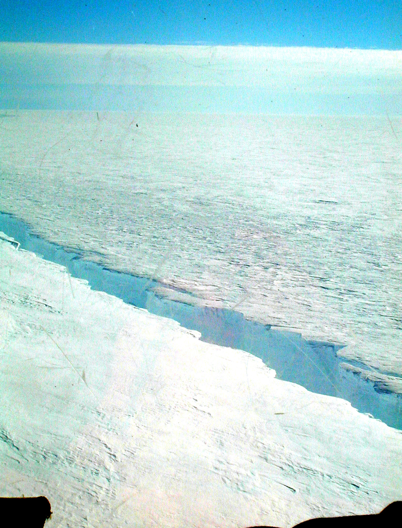 Photo of crack forming in iceberg